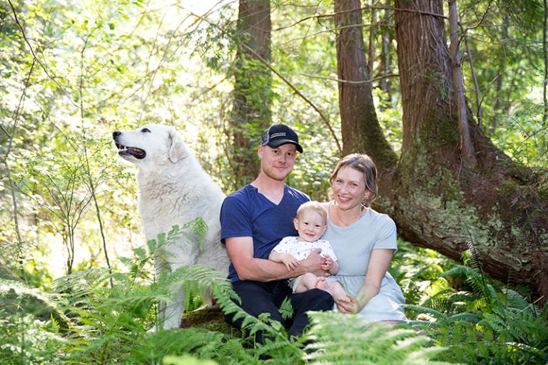 Wilde Road Family Portraits 2023 - sitting in the ferns